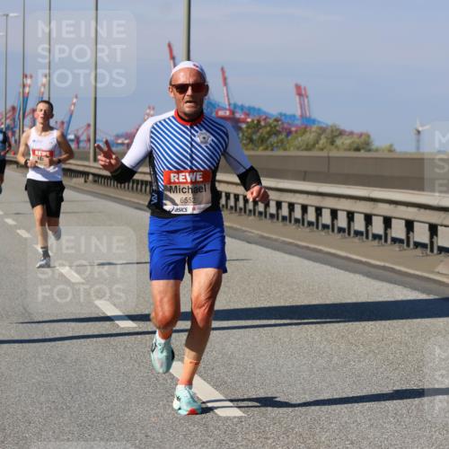 03.10.2025 - Köhlbrandbrückenlauf Strokosch-Dieckow http://msf.ph/oto/9111684 03.10.2025 12:39:39 Position 3 6552 meine-sportfotos.de