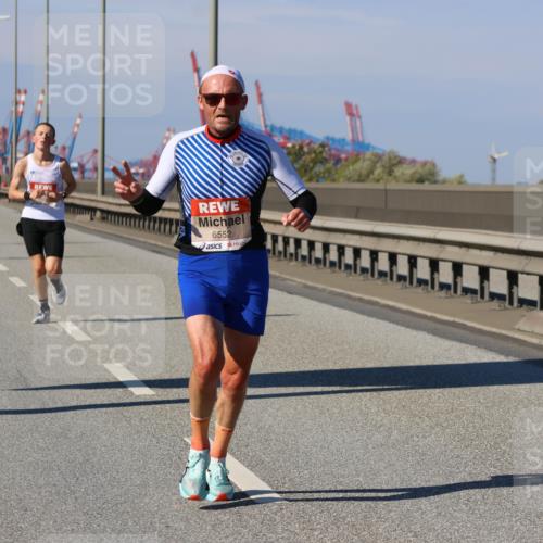 03.10.2025 - Köhlbrandbrückenlauf Strokosch-Dieckow http://msf.ph/oto/9111689 03.10.2025 12:39:40 Position 3 6552 meine-sportfotos.de