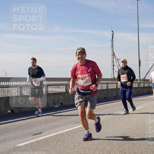 03.10.2025 - Köhlbrandbrückenlauf Michael Burmester http://msf.ph/oto/9111692 03.10.2025 12:53:56 Position 2 5047 meine-sportfotos.de