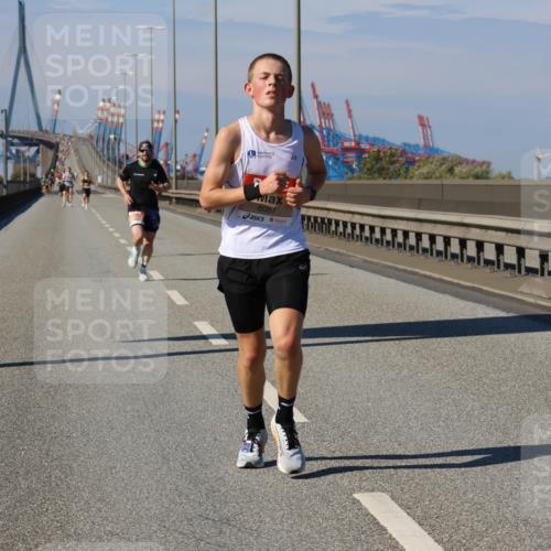 03.10.2025 - Köhlbrandbrückenlauf Strokosch-Dieckow http://msf.ph/oto/9111718 03.10.2025 12:39:44 Position 3 6087 meine-sportfotos.de