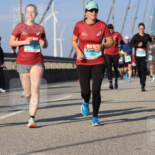 03.10.2025 - Köhlbrandbrückenlauf Strokosch-Dieckow http://msf.ph/oto/9111728 03.10.2025 09:44:37 Position 2 1506, 1410, 1384 meine-sportfotos.de
