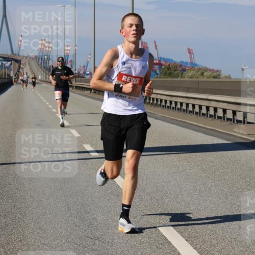 03.10.2025 - Köhlbrandbrückenlauf Strokosch-Dieckow http://msf.ph/oto/9111730 03.10.2025 12:39:44 Position 3  meine-sportfotos.de