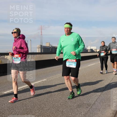 03.10.2025 - Köhlbrandbrückenlauf Lena Gebhardt http://msf.ph/oto/9111753 03.10.2025 10:15:35 Position 2 2479, 6, 2839 meine-sportfotos.de