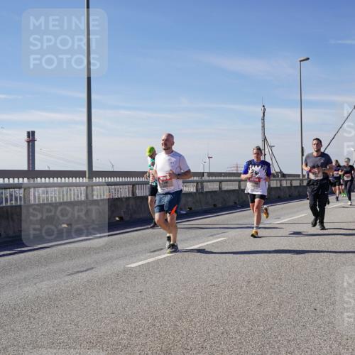03.10.2025 - Köhlbrandbrückenlauf Michael Burmester http://msf.ph/oto/9111764 03.10.2025 12:54:00 Position 2  meine-sportfotos.de