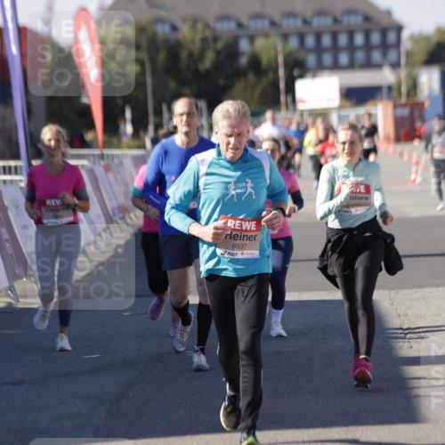 03.10.2025 - Köhlbrandbrückenlauf Jannik Wohlers http://msf.ph/oto/9111775 03.10.2025 13:30:54 Ziel 4715, 4734, 4937, 5005, 5142, 5185, 5206, 5349, 5391, 5402, 5938, 6537 meine-sportfotos.de