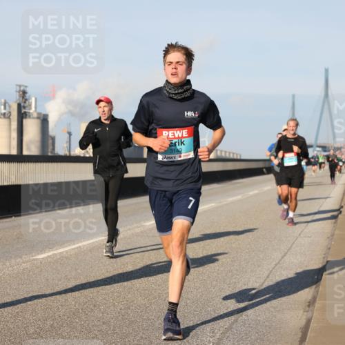 03.10.2025 - Köhlbrandbrückenlauf Lena Gebhardt http://msf.ph/oto/9111797 03.10.2025 09:42:06 Position 2 01, 3143, 7 meine-sportfotos.de