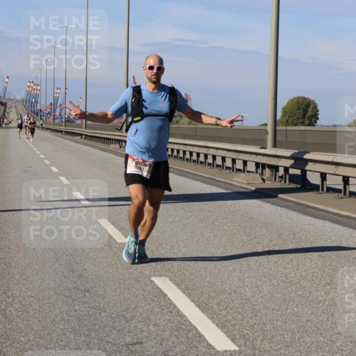 03.10.2025 - Köhlbrandbrückenlauf Strokosch-Dieckow http://msf.ph/oto/9111805 03.10.2025 12:39:51 Position 3 4017 meine-sportfotos.de