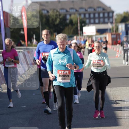 03.10.2025 - Köhlbrandbrückenlauf Jannik Wohlers http://msf.ph/oto/9111809 03.10.2025 13:30:54 Ziel 4715, 4734, 4937, 5005, 5142, 5185, 5206, 5349, 5391, 5402, 5938, 6537 meine-sportfotos.de