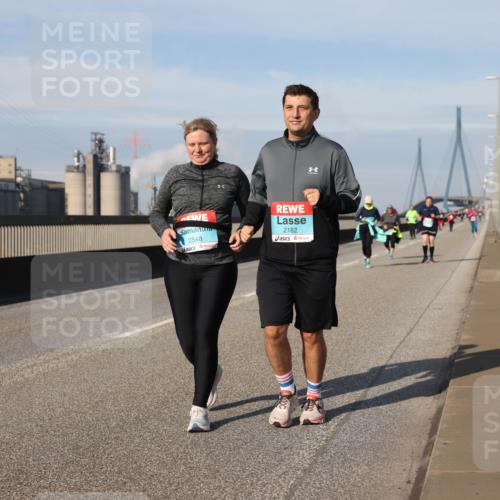 03.10.2025 - Köhlbrandbrückenlauf Lena Gebhardt http://msf.ph/oto/9111826 03.10.2025 10:15:37 Position 2 2548, 2182 meine-sportfotos.de