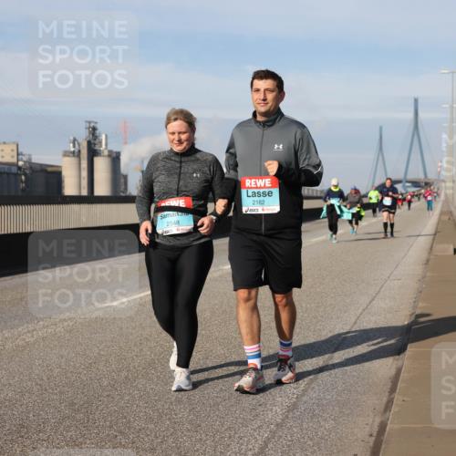 03.10.2025 - Köhlbrandbrückenlauf Lena Gebhardt http://msf.ph/oto/9111835 03.10.2025 10:15:37 Position 2 2548, 2182, 1, 11112 meine-sportfotos.de