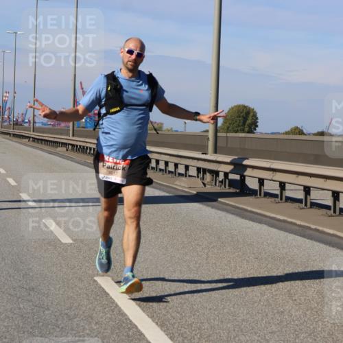 03.10.2025 - Köhlbrandbrückenlauf Strokosch-Dieckow http://msf.ph/oto/9111843 03.10.2025 12:39:52 Position 3 4017 meine-sportfotos.de