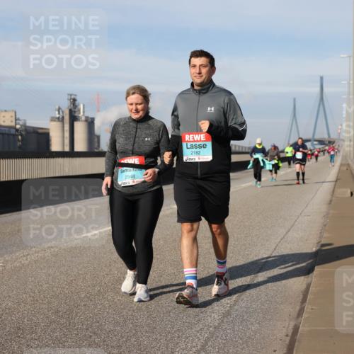03.10.2025 - Köhlbrandbrückenlauf Lena Gebhardt http://msf.ph/oto/9111847 03.10.2025 10:15:37 Position 2 2548, 2182 meine-sportfotos.de