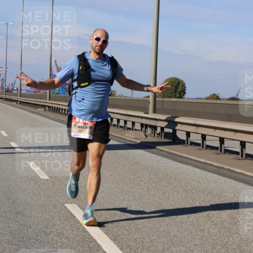 03.10.2025 - Köhlbrandbrückenlauf Strokosch-Dieckow http://msf.ph/oto/9111848 03.10.2025 12:39:52 Position 3 4017 meine-sportfotos.de