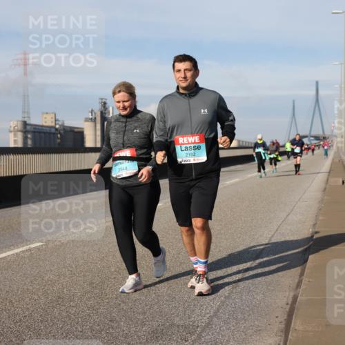 03.10.2025 - Köhlbrandbrückenlauf Lena Gebhardt http://msf.ph/oto/9111856 03.10.2025 10:15:38 Position 2 2548, 2182 meine-sportfotos.de