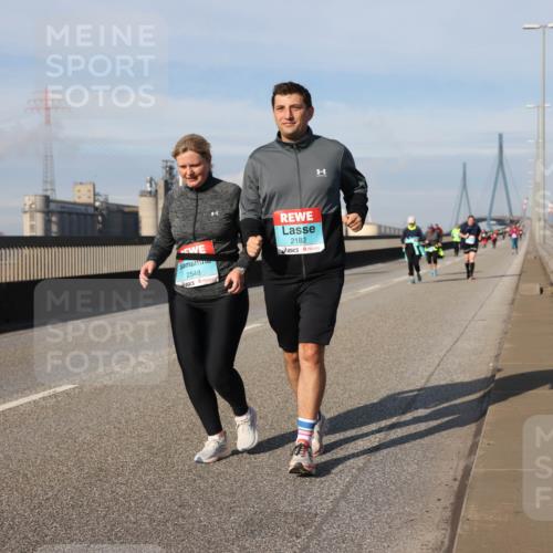 03.10.2025 - Köhlbrandbrückenlauf Lena Gebhardt http://msf.ph/oto/9111869 03.10.2025 10:15:38 Position 2 2548, 2182 meine-sportfotos.de