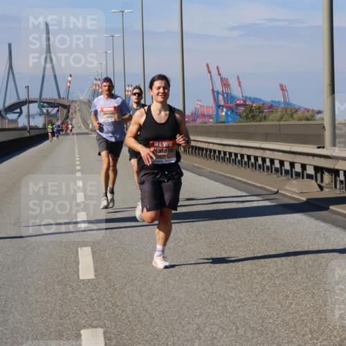 03.10.2025 - Köhlbrandbrückenlauf Strokosch-Dieckow http://msf.ph/oto/9111870 03.10.2025 12:40:08 Position 3 4092 meine-sportfotos.de