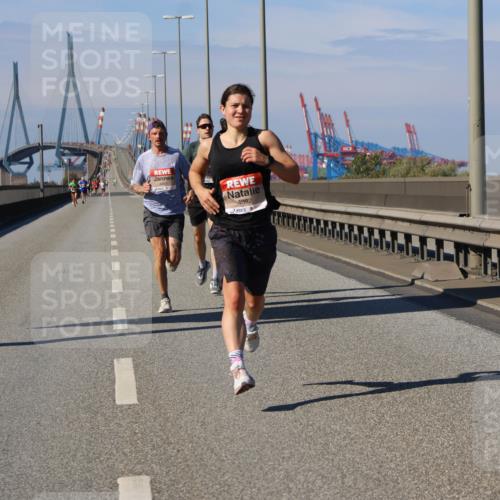 03.10.2025 - Köhlbrandbrückenlauf Strokosch-Dieckow http://msf.ph/oto/9111885 03.10.2025 12:40:08 Position 3 4092 meine-sportfotos.de