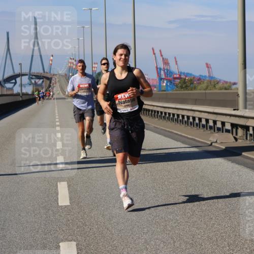 03.10.2025 - Köhlbrandbrückenlauf Strokosch-Dieckow http://msf.ph/oto/9111889 03.10.2025 12:40:08 Position 3 4092 meine-sportfotos.de