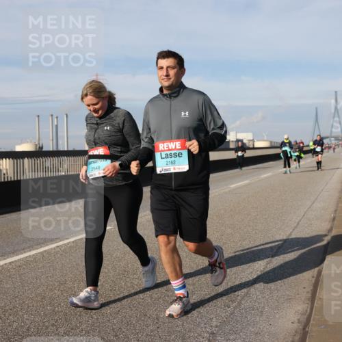 03.10.2025 - Köhlbrandbrückenlauf Lena Gebhardt http://msf.ph/oto/9111890 03.10.2025 10:15:38 Position 2 2548, 2182 meine-sportfotos.de