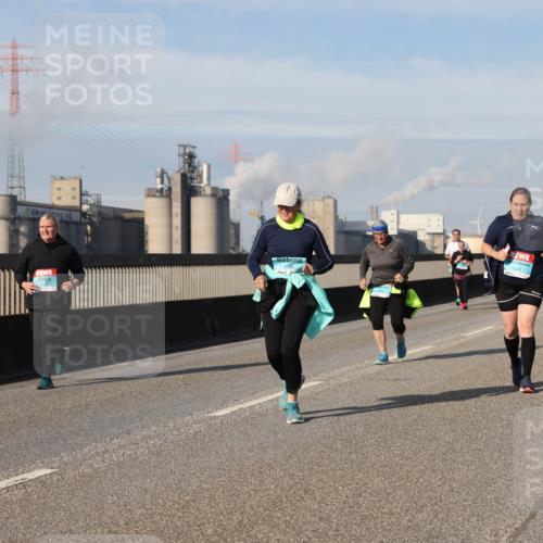 03.10.2025 - Köhlbrandbrückenlauf Lena Gebhardt http://msf.ph/oto/9111910 03.10.2025 10:15:45 Position 2 2488 meine-sportfotos.de