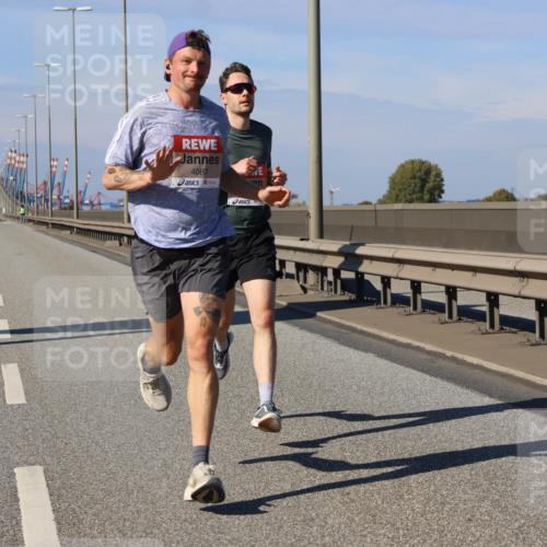 03.10.2025 - Köhlbrandbrückenlauf Strokosch-Dieckow http://msf.ph/oto/9111918 03.10.2025 12:40:11 Position 3 4087 meine-sportfotos.de