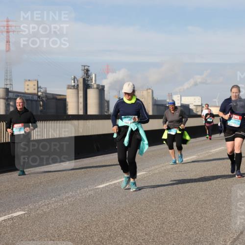 03.10.2025 - Köhlbrandbrückenlauf Lena Gebhardt http://msf.ph/oto/9111921 03.10.2025 10:15:45 Position 2  meine-sportfotos.de