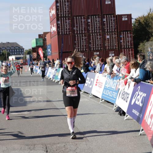 03.10.2025 - Köhlbrandbrückenlauf Jannik Wohlers http://msf.ph/oto/9111923 03.10.2025 13:30:56 Ziel 4715, 4734, 4937, 5005, 5142, 5185, 5206, 5349, 5391, 5402, 5938, 6537 meine-sportfotos.de