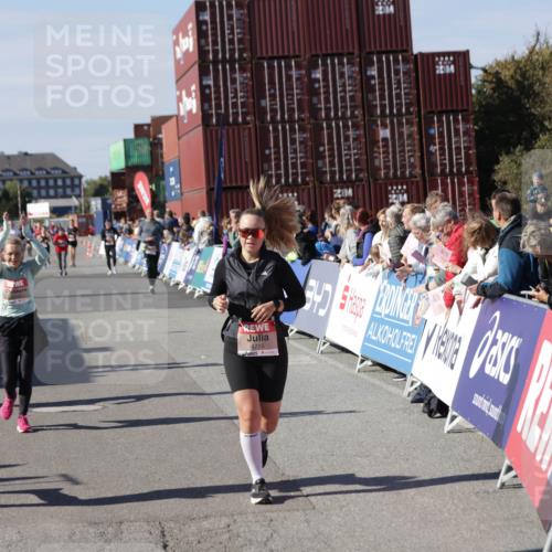 03.10.2025 - Köhlbrandbrückenlauf Jannik Wohlers http://msf.ph/oto/9111929 03.10.2025 13:30:56 Ziel 4715, 4734, 4937, 5005, 5142, 5185, 5206, 5349, 5391, 5402, 5938, 6537 meine-sportfotos.de