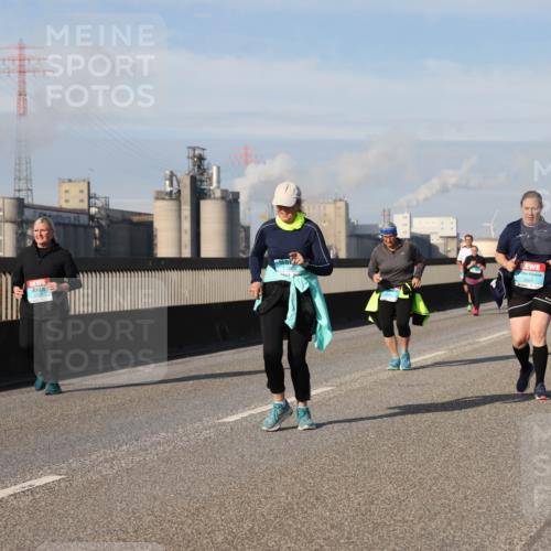03.10.2025 - Köhlbrandbrückenlauf Lena Gebhardt http://msf.ph/oto/9111930 03.10.2025 10:15:45 Position 2  meine-sportfotos.de