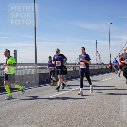 03.10.2025 - Köhlbrandbrückenlauf Michael Burmester http://msf.ph/oto/9111932 03.10.2025 12:54:07 Position 2  meine-sportfotos.de