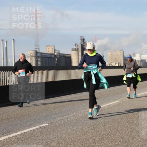 03.10.2025 - Köhlbrandbrückenlauf Lena Gebhardt http://msf.ph/oto/9111939 03.10.2025 10:15:46 Position 2 88, 2501 meine-sportfotos.de