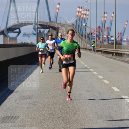 03.10.2025 - Köhlbrandbrückenlauf Strokosch-Dieckow http://msf.ph/oto/9111954 03.10.2025 12:40:31 Position 3 6625 meine-sportfotos.de