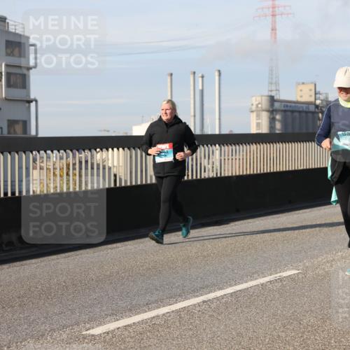03.10.2025 - Köhlbrandbrückenlauf Lena Gebhardt http://msf.ph/oto/9111956 03.10.2025 10:15:46 Position 2 2488 meine-sportfotos.de