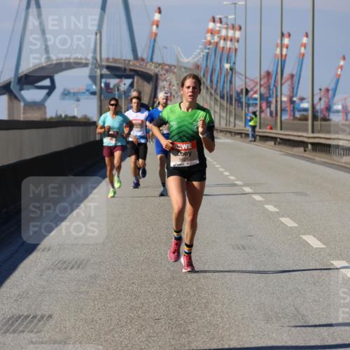 03.10.2025 - Köhlbrandbrückenlauf Strokosch-Dieckow http://msf.ph/oto/9111959 03.10.2025 12:40:31 Position 3 6625 meine-sportfotos.de