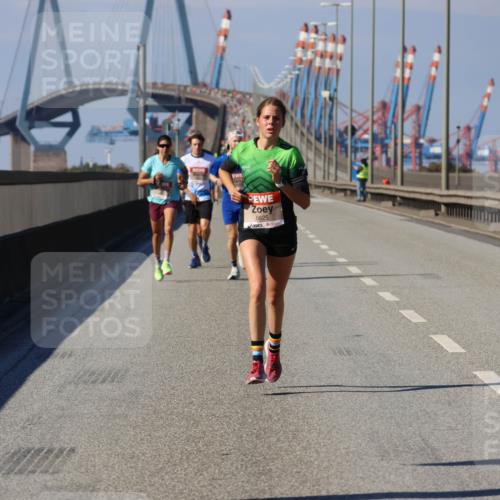 03.10.2025 - Köhlbrandbrückenlauf Strokosch-Dieckow http://msf.ph/oto/9111964 03.10.2025 12:40:31 Position 3 6625 meine-sportfotos.de