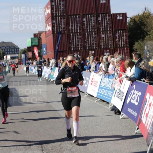 03.10.2025 - Köhlbrandbrückenlauf Jannik Wohlers http://msf.ph/oto/9111966 03.10.2025 13:30:56 Ziel 4715, 4734, 4937, 5005, 5142, 5185, 5206, 5349, 5391, 5402, 5938, 6537 meine-sportfotos.de