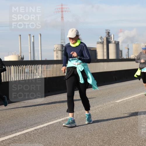 03.10.2025 - Köhlbrandbrückenlauf Lena Gebhardt http://msf.ph/oto/9111975 03.10.2025 10:15:47 Position 2 2488, 2501 meine-sportfotos.de