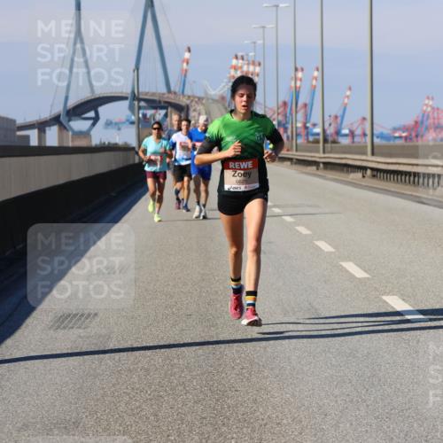 03.10.2025 - Köhlbrandbrückenlauf Strokosch-Dieckow http://msf.ph/oto/9111986 03.10.2025 12:40:33 Position 3 6625 meine-sportfotos.de