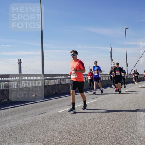 03.10.2025 - Köhlbrandbrückenlauf Michael Burmester http://msf.ph/oto/9111990 03.10.2025 12:54:10 Position 2  meine-sportfotos.de