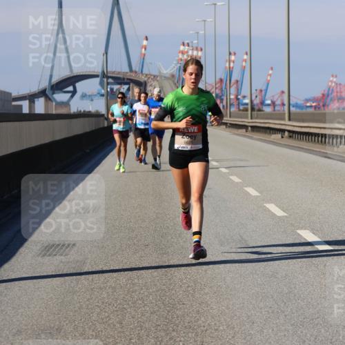 03.10.2025 - Köhlbrandbrückenlauf Strokosch-Dieckow http://msf.ph/oto/9111991 03.10.2025 12:40:33 Position 3 6625 meine-sportfotos.de