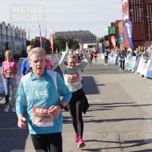 03.10.2025 - Köhlbrandbrückenlauf Jannik Wohlers http://msf.ph/oto/9111993 03.10.2025 13:30:58 Ziel 4715, 4734, 5005, 5142, 5185, 5206, 5349, 5402, 5938, 6537 meine-sportfotos.de