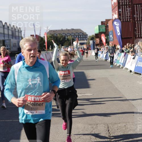 03.10.2025 - Köhlbrandbrückenlauf Jannik Wohlers http://msf.ph/oto/9112004 03.10.2025 13:30:58 Ziel 4715, 4734, 5005, 5142, 5185, 5206, 5349, 5402, 5938, 6537 meine-sportfotos.de