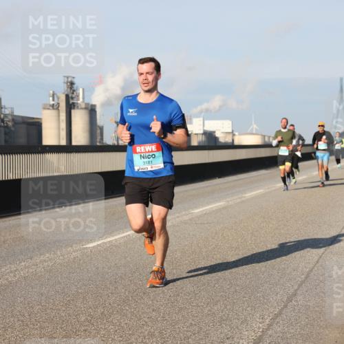 03.10.2025 - Köhlbrandbrückenlauf Lena Gebhardt http://msf.ph/oto/9112013 03.10.2025 09:42:11 Position 2 3181 meine-sportfotos.de