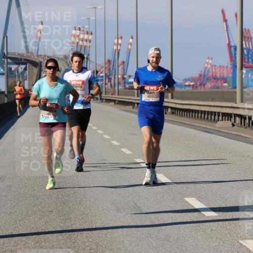 03.10.2025 - Köhlbrandbrückenlauf Strokosch-Dieckow http://msf.ph/oto/9112028 03.10.2025 12:40:38 Position 3 624, 301, 4013 meine-sportfotos.de