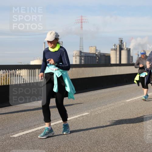 03.10.2025 - Köhlbrandbrückenlauf Lena Gebhardt http://msf.ph/oto/9112029 03.10.2025 10:15:47 Position 2 2488, 2501 meine-sportfotos.de