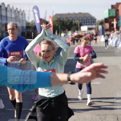 03.10.2025 - Köhlbrandbrückenlauf Jannik Wohlers http://msf.ph/oto/9112045 03.10.2025 13:30:59 Ziel 4715, 4734, 5005, 5142, 5185, 5206, 5349, 5402, 5938, 6537 meine-sportfotos.de