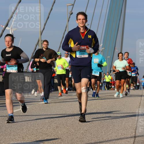 03.10.2025 - Köhlbrandbrückenlauf Strokosch-Dieckow http://msf.ph/oto/9112055 03.10.2025 09:45:14 Position 2 1335, 0, 1849 meine-sportfotos.de