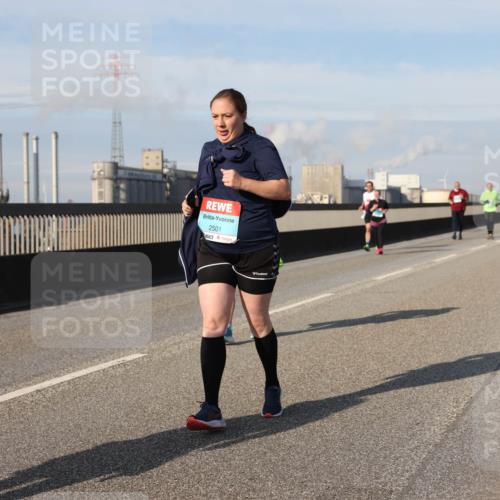03.10.2025 - Köhlbrandbrückenlauf Lena Gebhardt http://msf.ph/oto/9112072 03.10.2025 10:15:49 Position 2 2501 meine-sportfotos.de