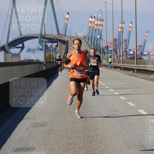 03.10.2025 - Köhlbrandbrückenlauf Strokosch-Dieckow http://msf.ph/oto/9112087 03.10.2025 12:40:54 Position 3 4019 meine-sportfotos.de