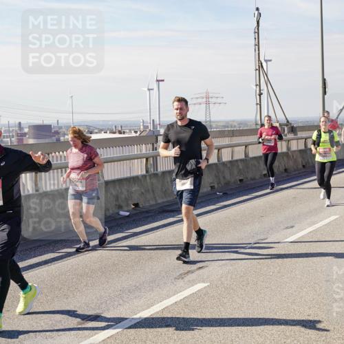 03.10.2025 - Köhlbrandbrückenlauf Michael Burmester http://msf.ph/oto/9112090 03.10.2025 12:54:17 Position 2 6261 meine-sportfotos.de